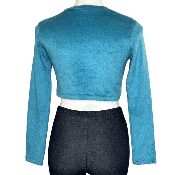 Urban Outfitters fuzzy blue long sleeve crop top large - Picture 3 of 6